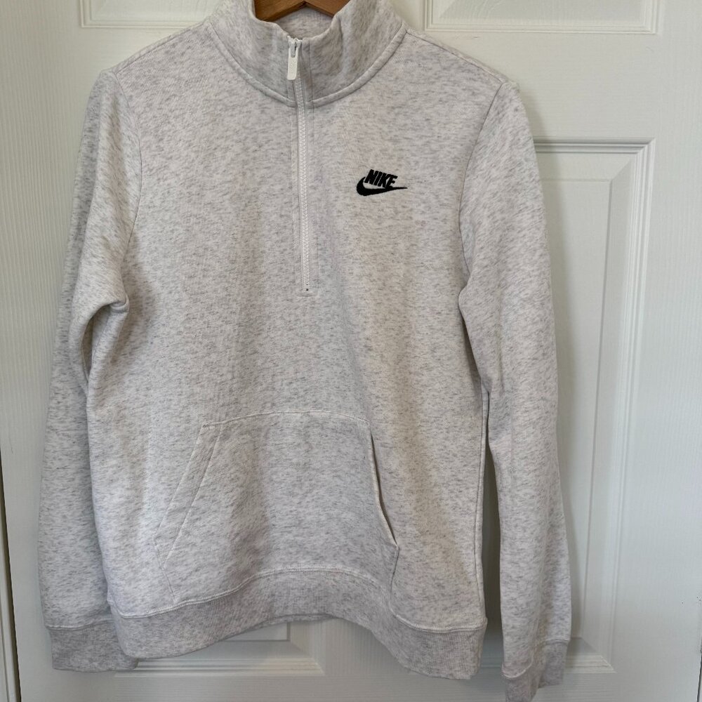 NWT Nike Club Fleece 1/4-Zip Pullover Sweatshirt, Size Medium, Light Grey - Picture 5 of 5